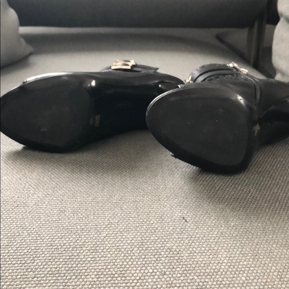 Vince Camuto Booties - Picture 6 of 9